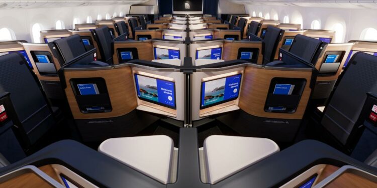 © United Airlines
