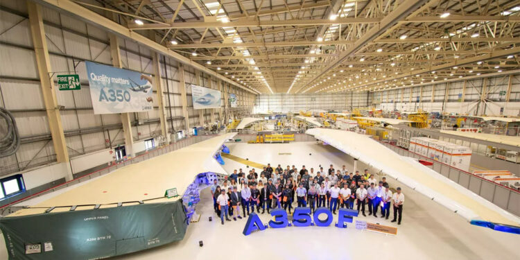 Airbus a achevé la voilure du premier A350 cargo