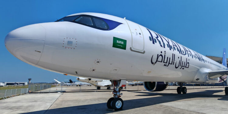 Cet A321neo d'essai d'Airbus avait reçu temporairement une livrée de Riyadh Air lors du dernier salon du Bourget. Photo Copyright Le Journal de l'Aviation