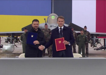 © Capture d'écran de la retransmission de la cérémonie de signature par l'Elysée