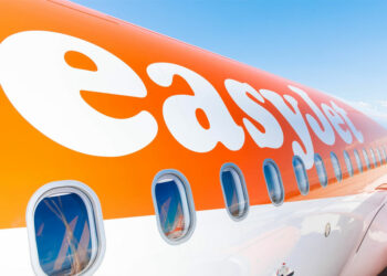 © easyJet
