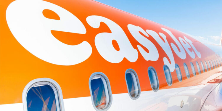 © easyJet