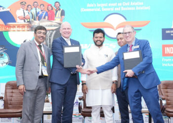 La signature de l'accord avec Boeing lors du salon Wings India 2026. © Air India
