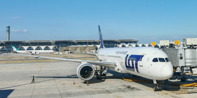 Un Boeing 787-9 de LOT à Bangkok. Copyright Le Journal de l'Aviation